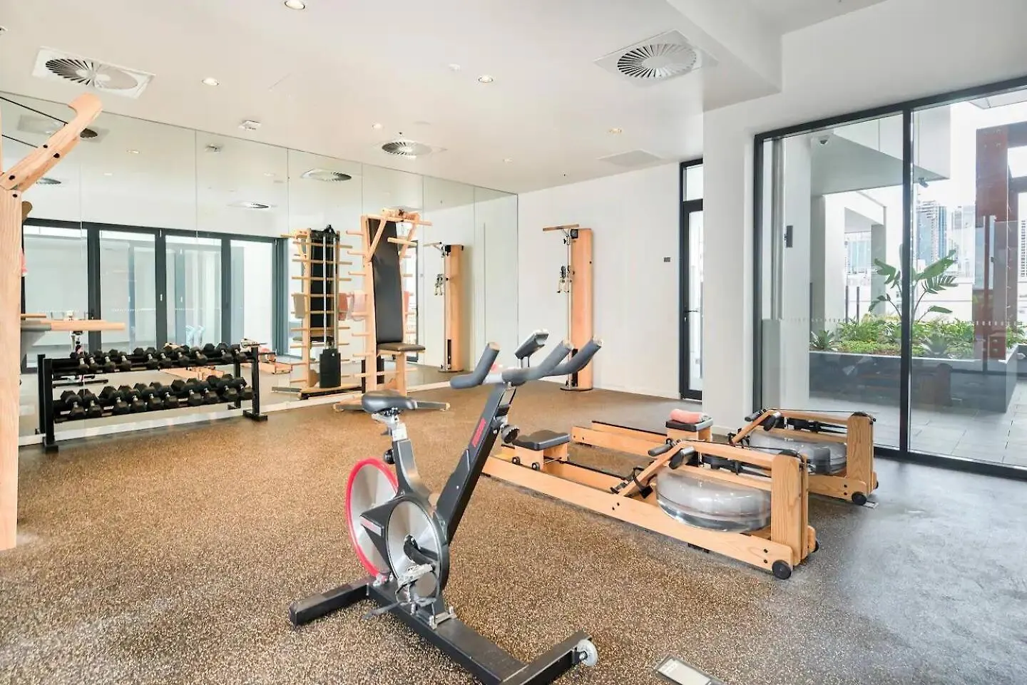 Central South Bank Apt With City Views, Study & Park Brisbane 0*,  Australia