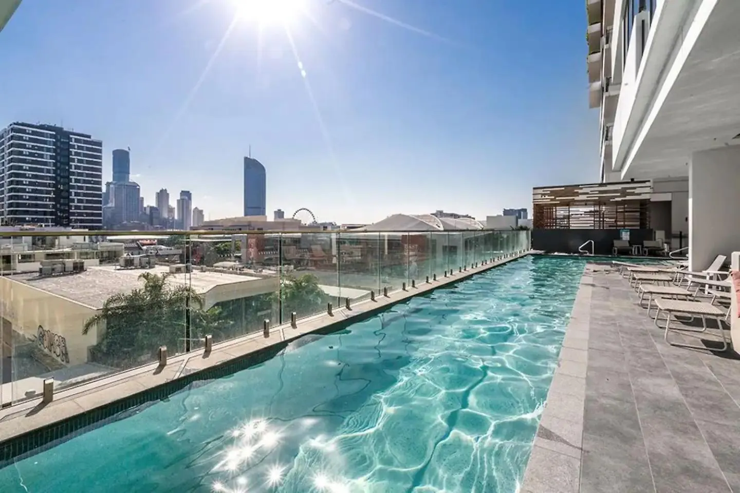 Central South Bank Apt With City Views, Study & Park Brisbane