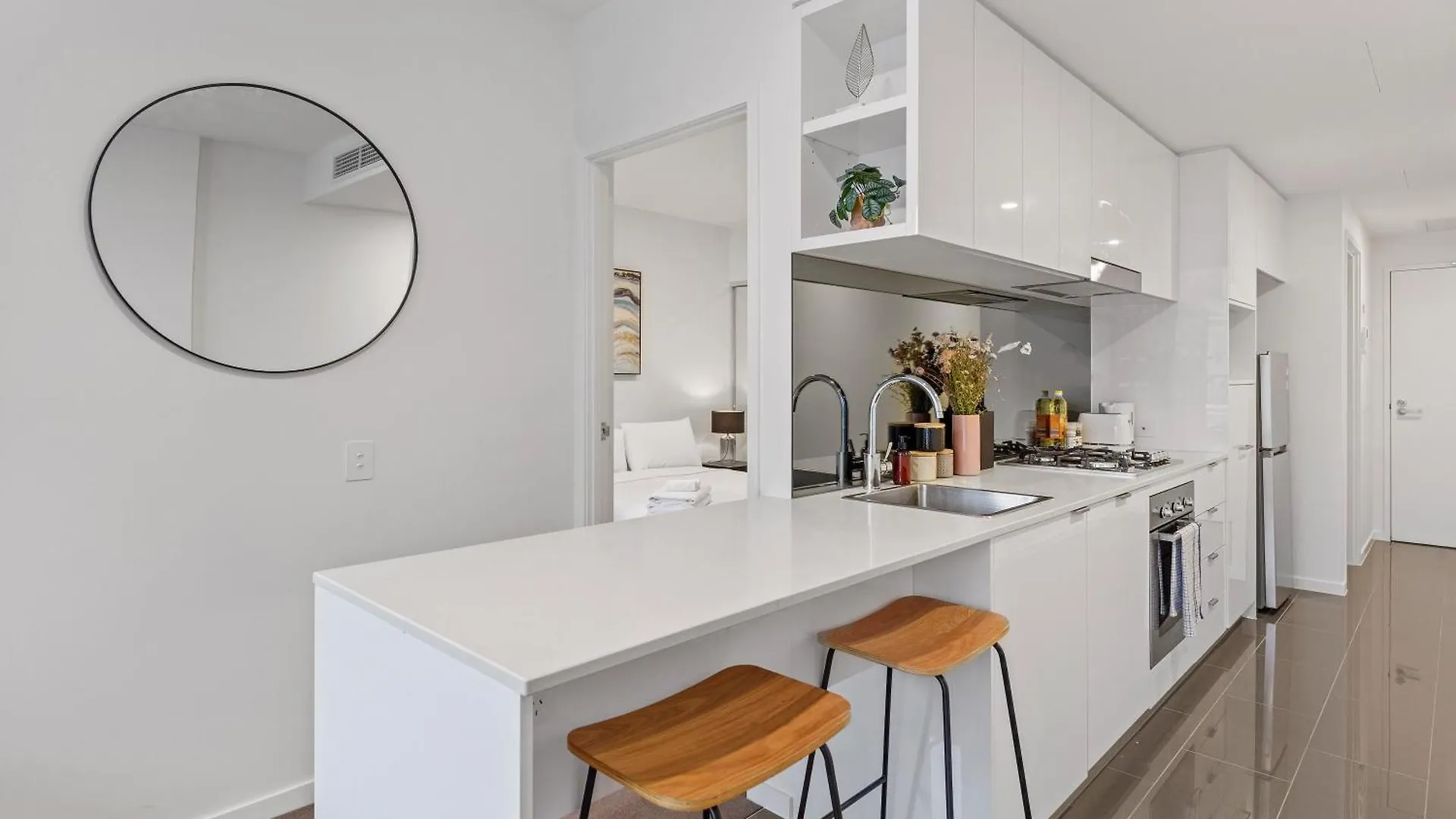 Central South Bank Apt With City Views, Study & Park Brisbane 0*,  Australia