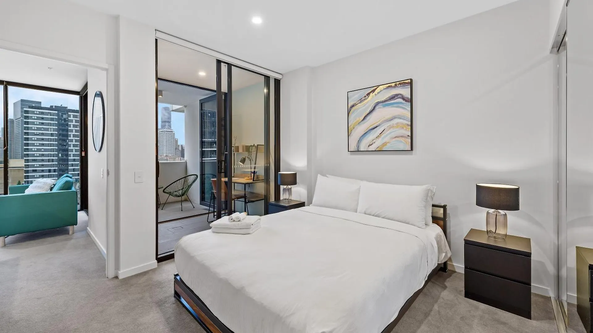Central South Bank Apt With City Views, Study & Park ブリスベン